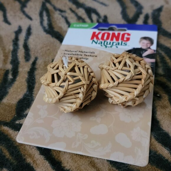 Kong Cat Naturals Balls w/ Catnip New! - Picture 2 of 2